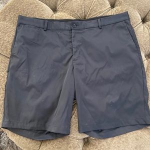 Men’s Nike Golf Shorts Size 42